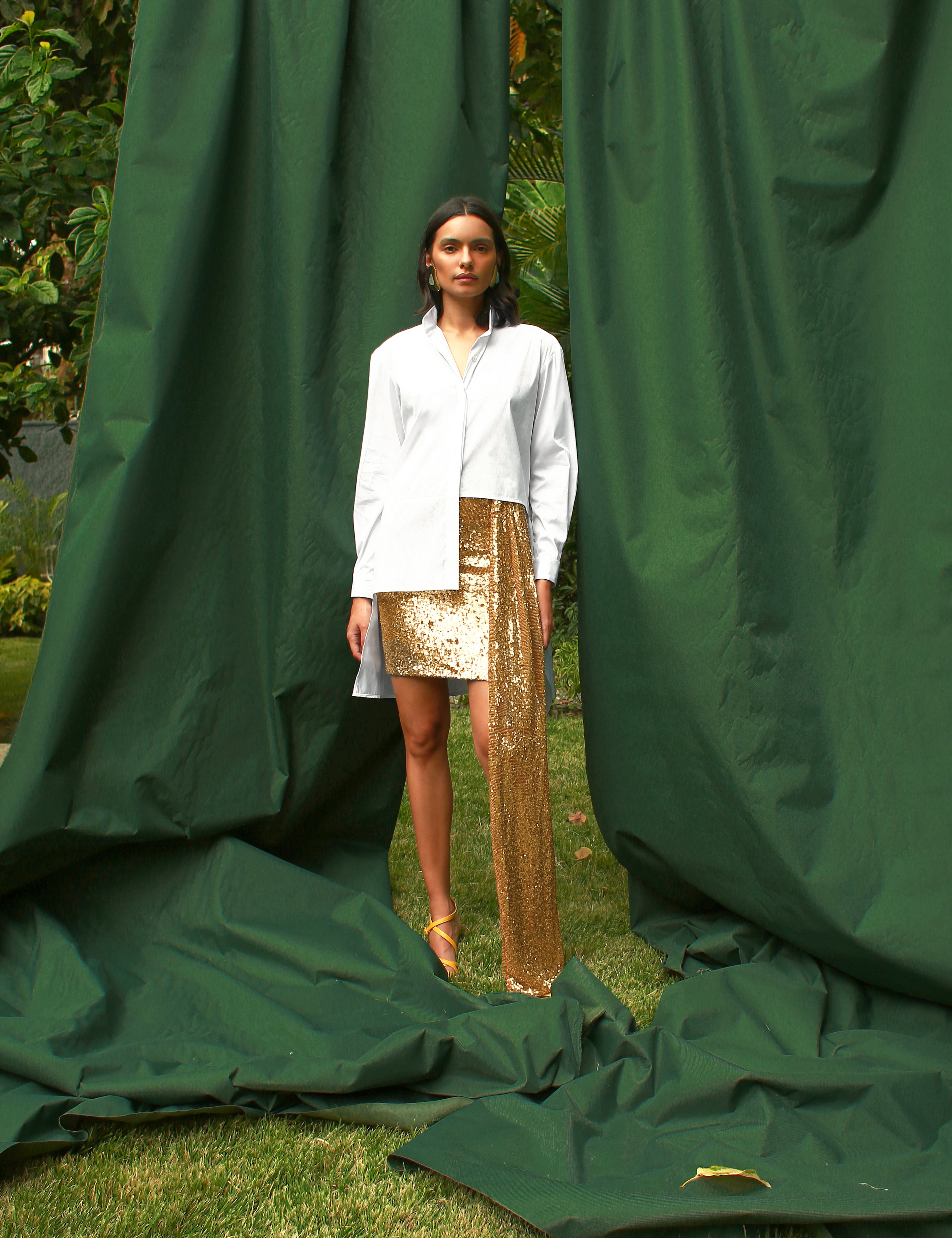 CARTA DE AMOR SKIRT IN GOLD SEQUINS - No Pise La Grama Web