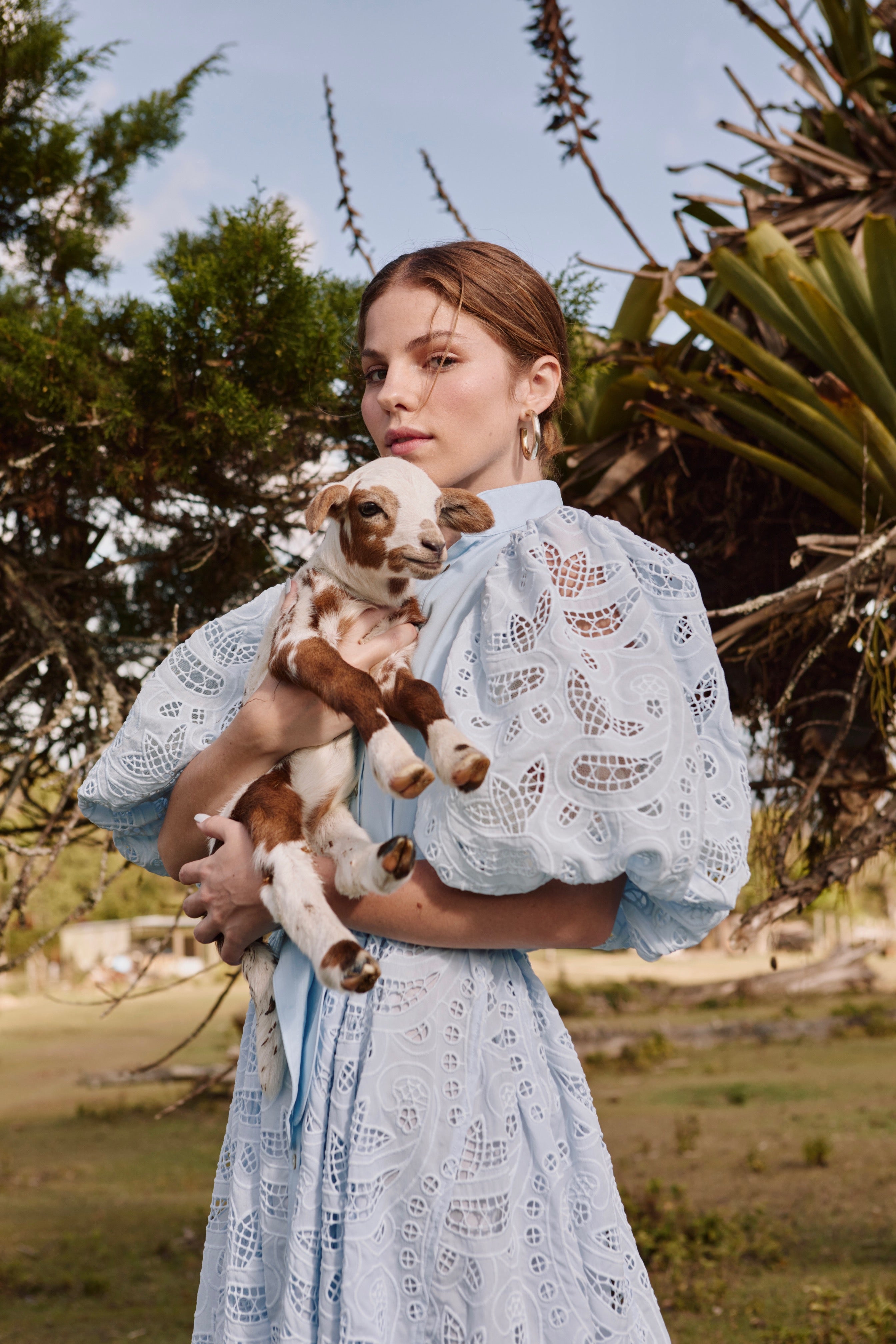 BROMELIA DRESS IN LIGHT BLUE EYELET - No Pise La Grama Web