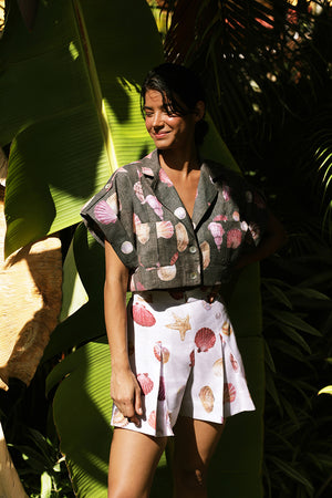 GUAYABA CROP TOP IN CONCHITAS IN BLACK PRINT