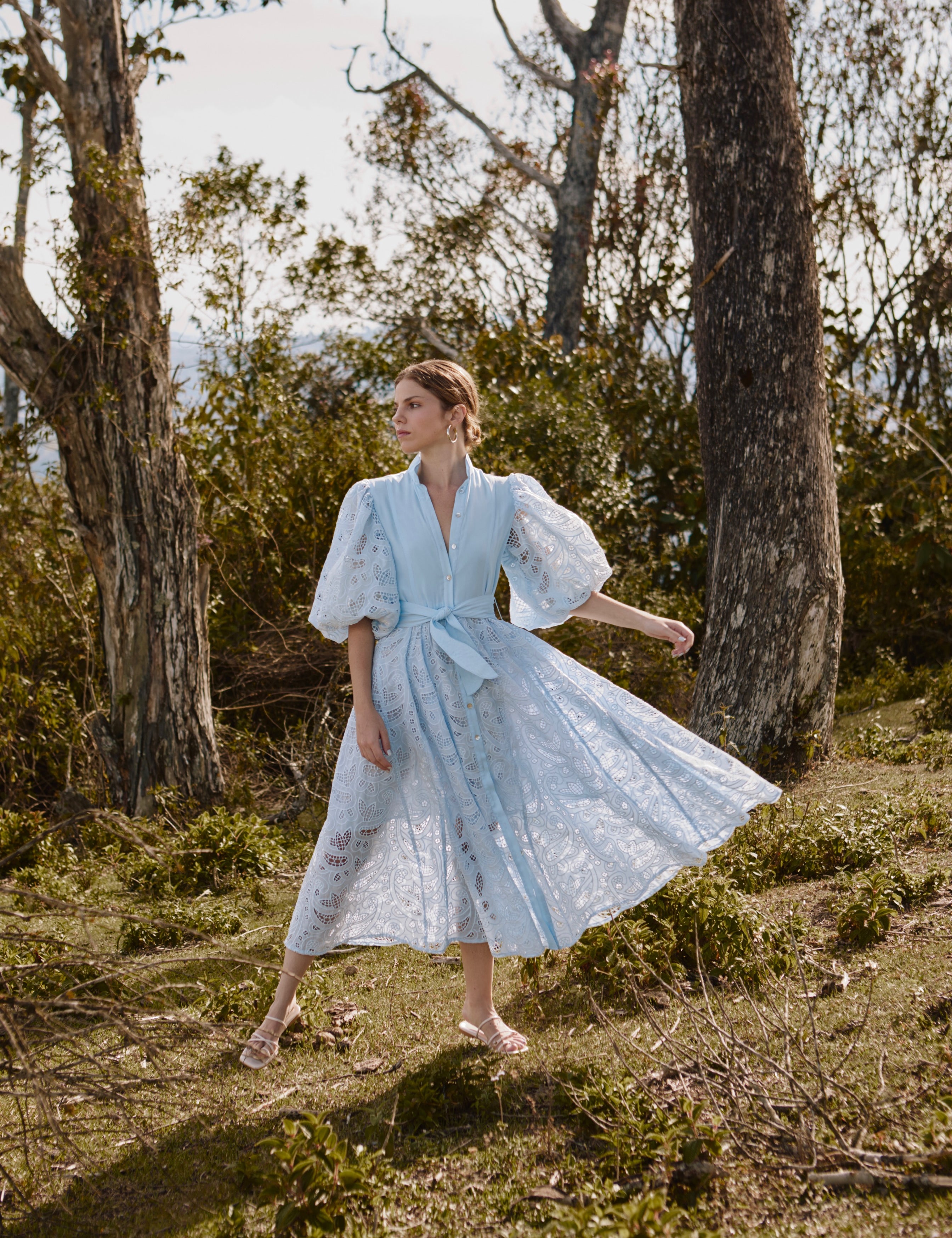BROMELIA DRESS IN LIGHT BLUE EYELET - No Pise La Grama Web