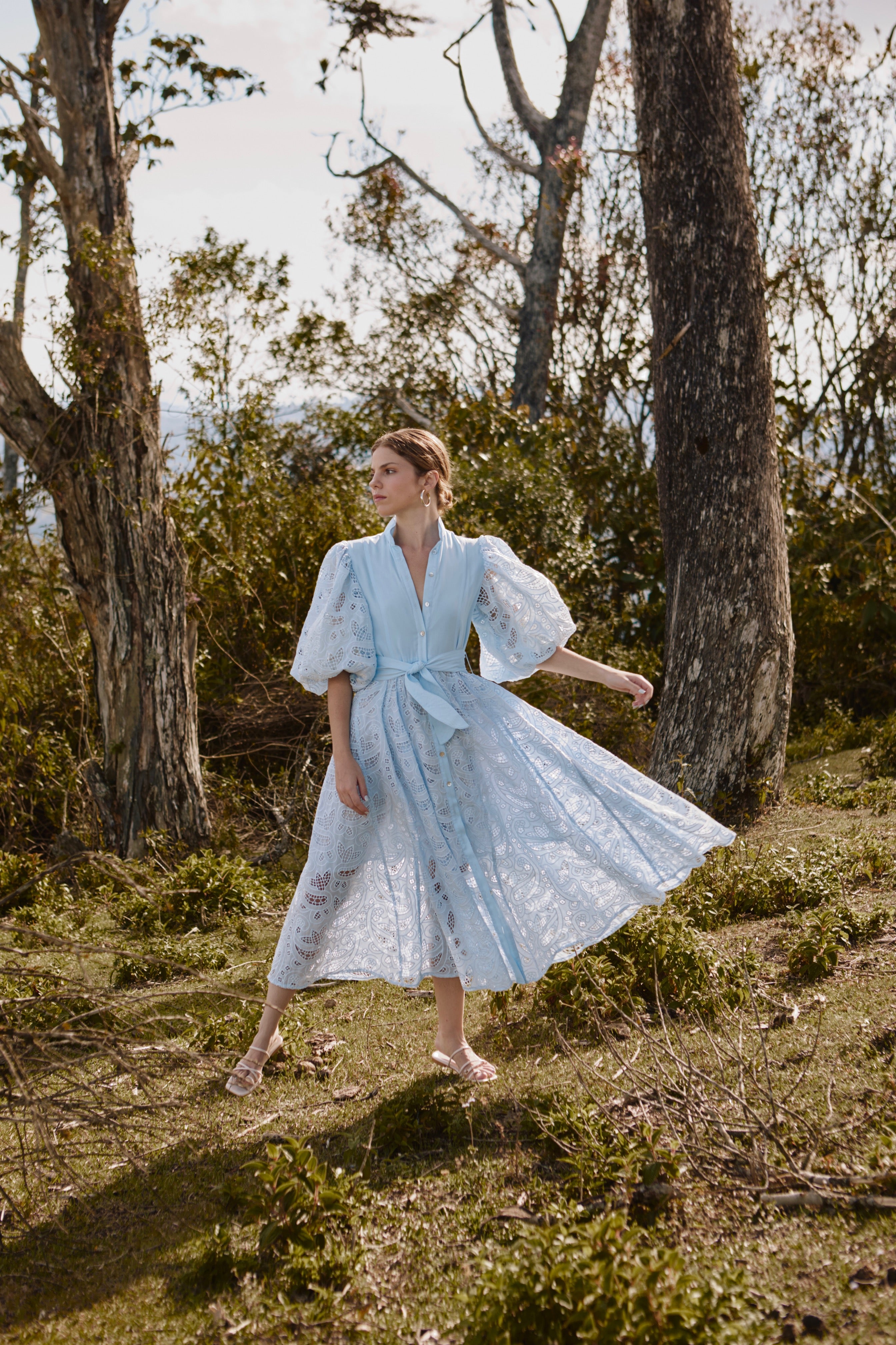 BROMELIA DRESS IN LIGHT BLUE EYELET - No Pise La Grama Web