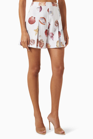 PERLA SHORT IN CONCHITAS IN WHITE PRINT