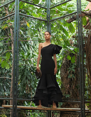 
            
                Load image into Gallery viewer, COROCORA DRESS IN BLACK
            
        