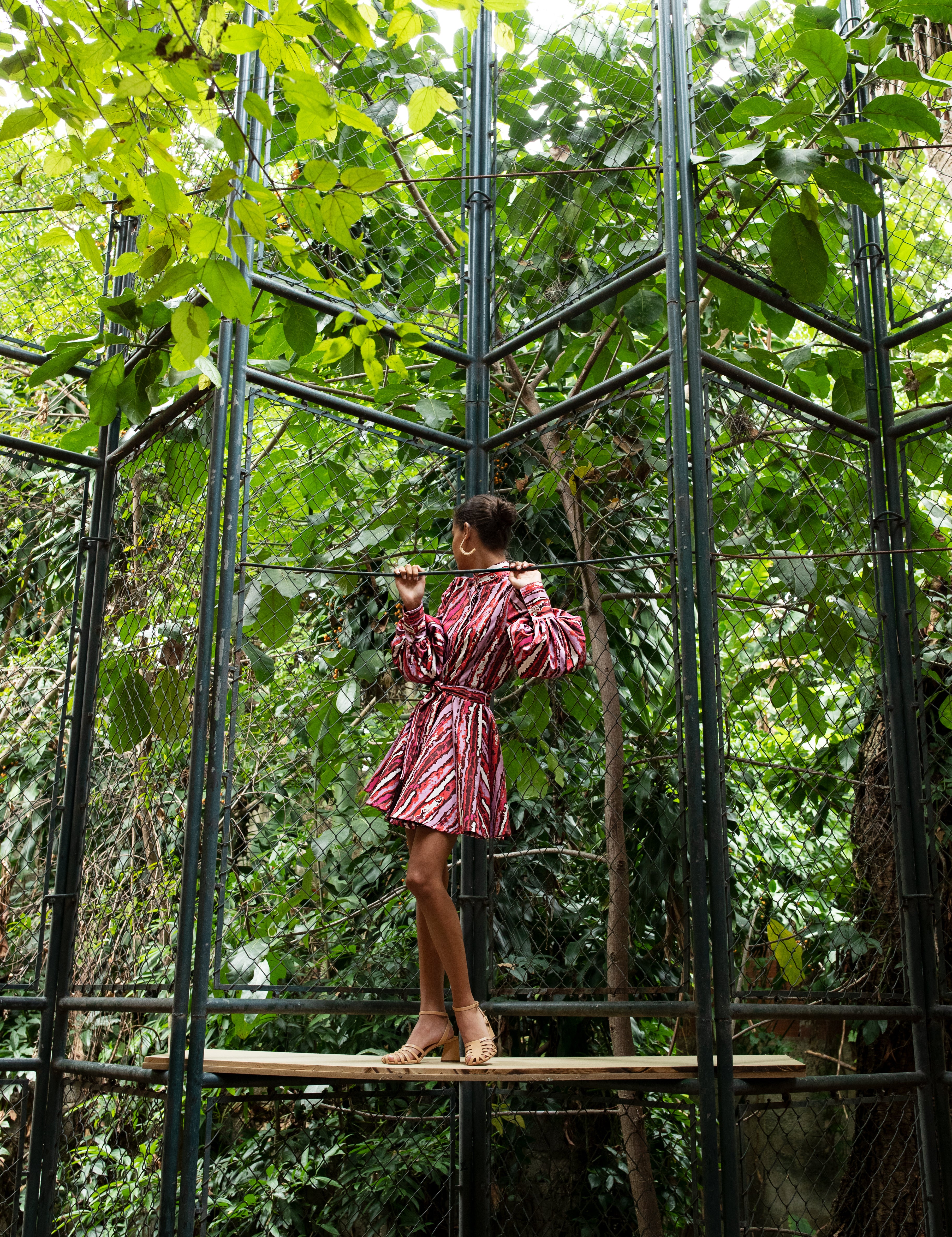 AMORIO DRESS IN RED PINK TIE DYE STRIPES - No Pise La Grama Web