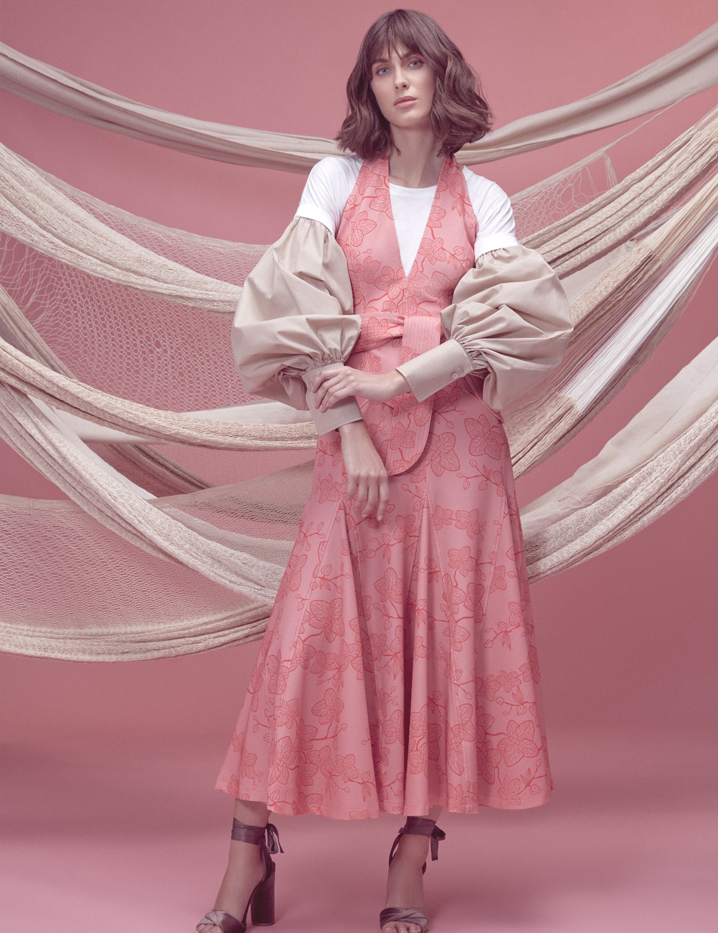 CAÑA DULCE TEE IN WHITE WITH KHAKI SLEEVES - No Pise La Grama Web