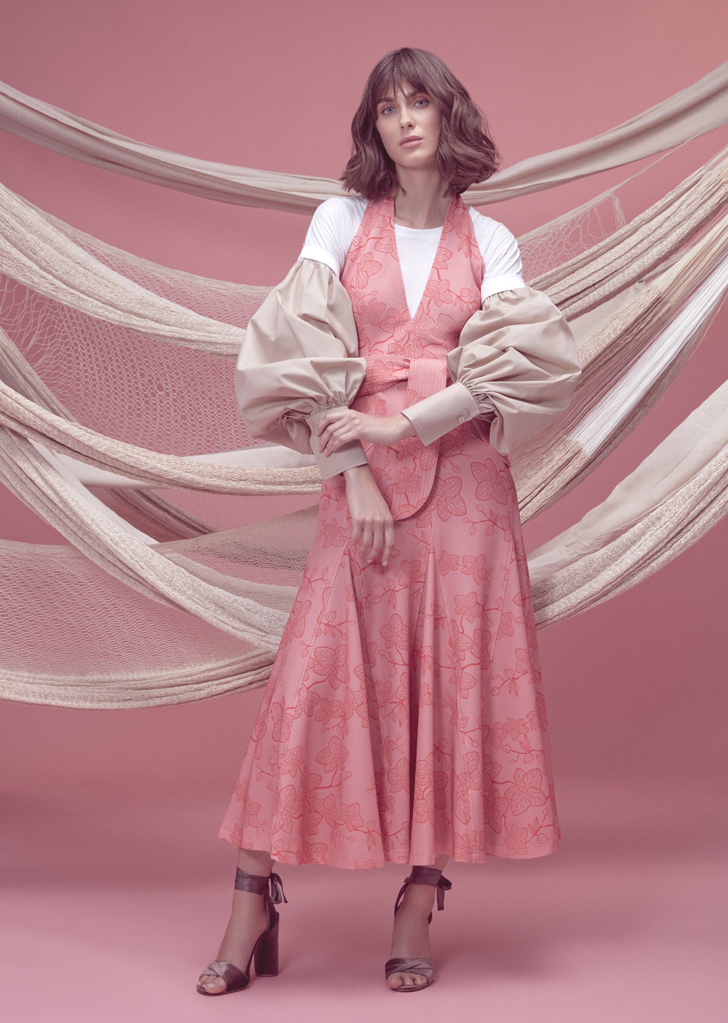 CAÑA DULCE TEE IN WHITE WITH KHAKI SLEEVES - No Pise La Grama Web