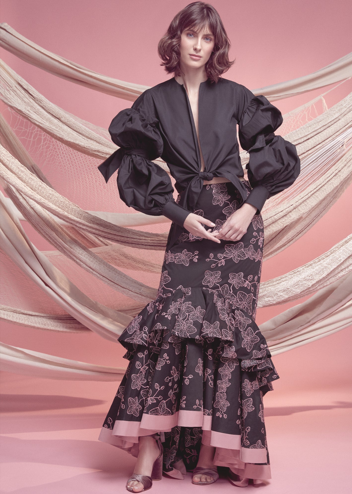 FLORA SKIRT IN BLACK WITH PINK ORCHID EMBROIDERY - No Pise La Grama Web