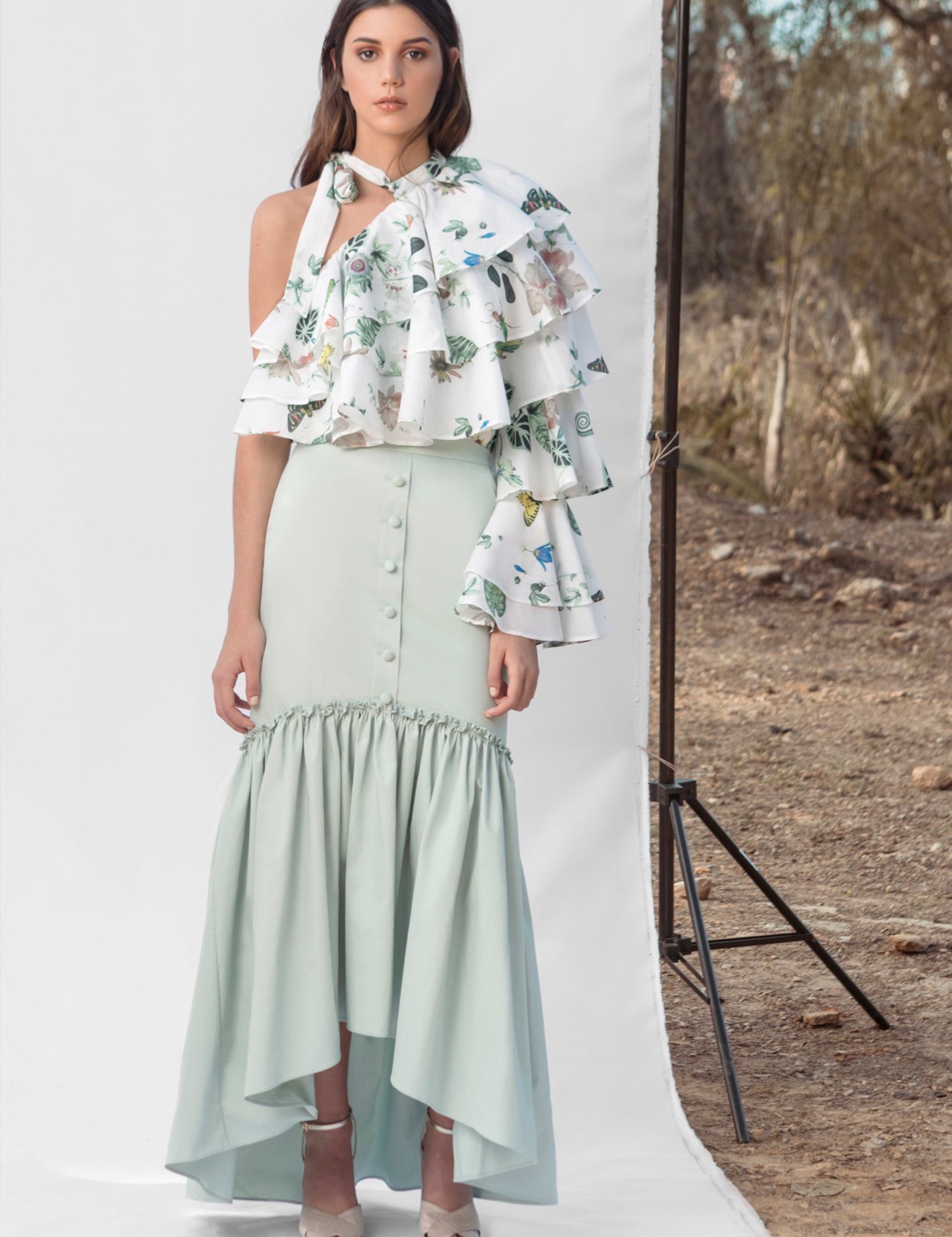 MED TOP IN WHITE CAMALEON PRINT - No Pise La Grama Web