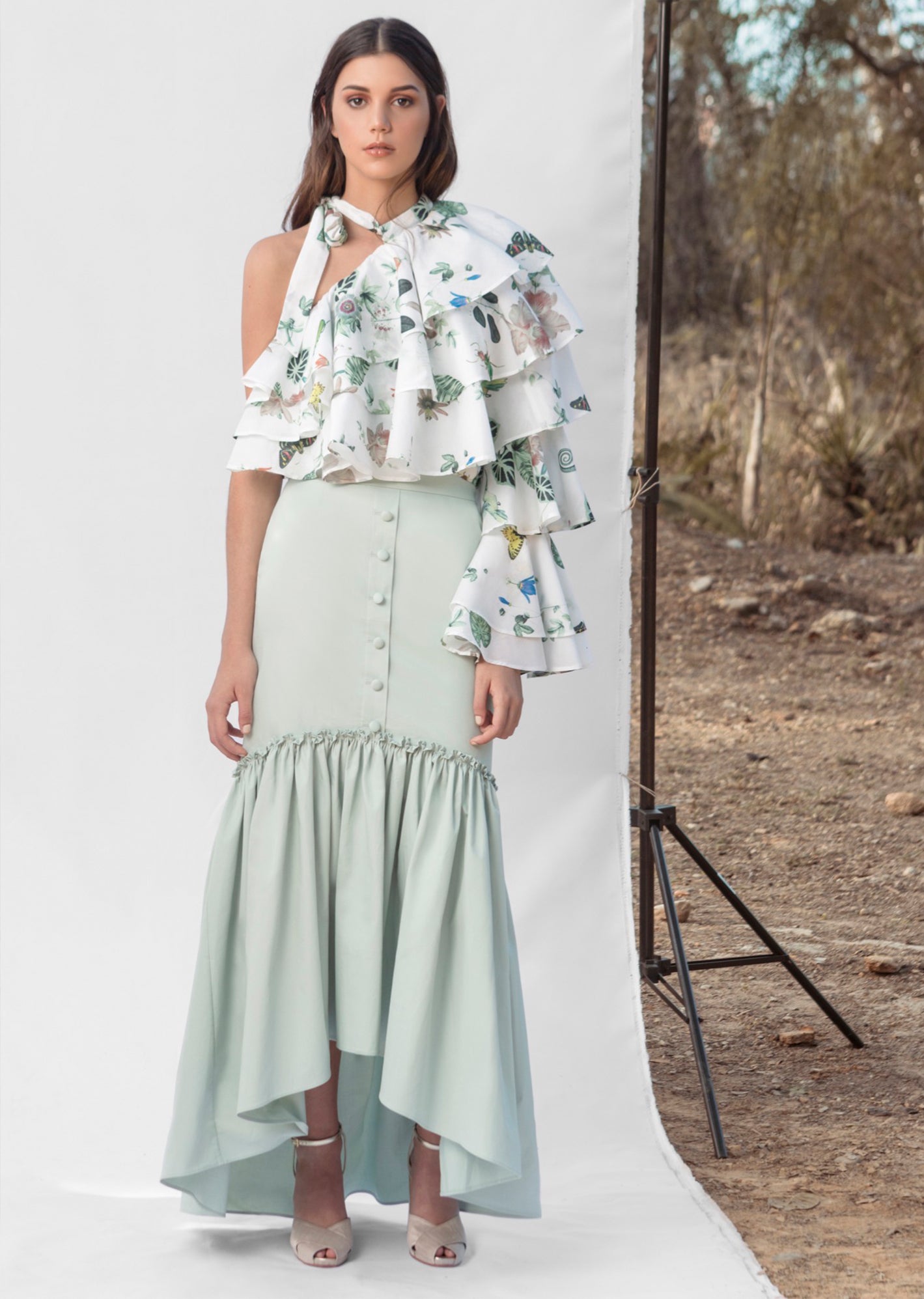 MED TOP IN WHITE CAMALEON PRINT - No Pise La Grama Web