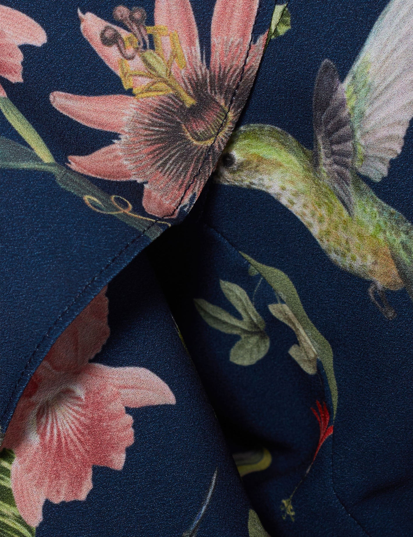 ORQUÍDEA TOP IN NAVY CAMALEON PRINT - No Pise La Grama Web