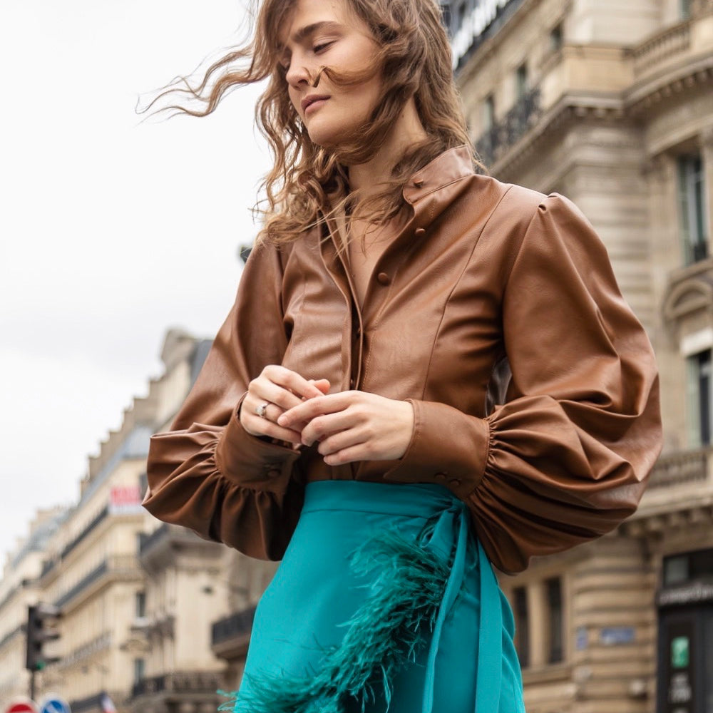 AMATISTA SKIRT IN TEAL GREEN, WITH OSTRICH FEATHERS - No Pise La Grama Web